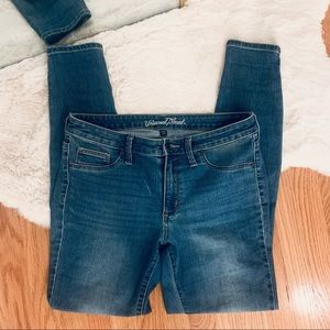 Universal Thread High Rise Jeans | 30/10L